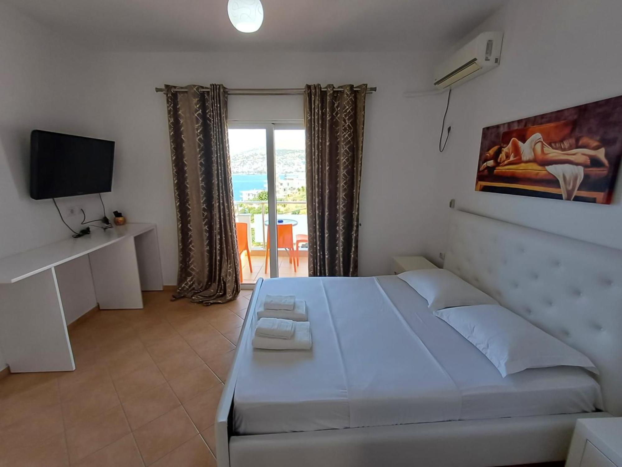 Hotel Sherifi Sarandë Buitenkant foto