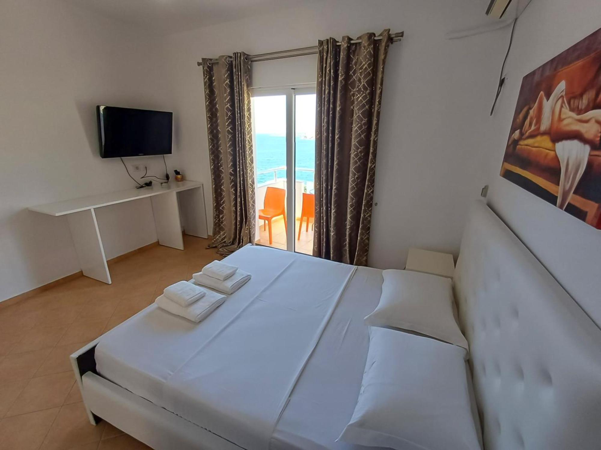 Hotel Sherifi Sarandë Buitenkant foto