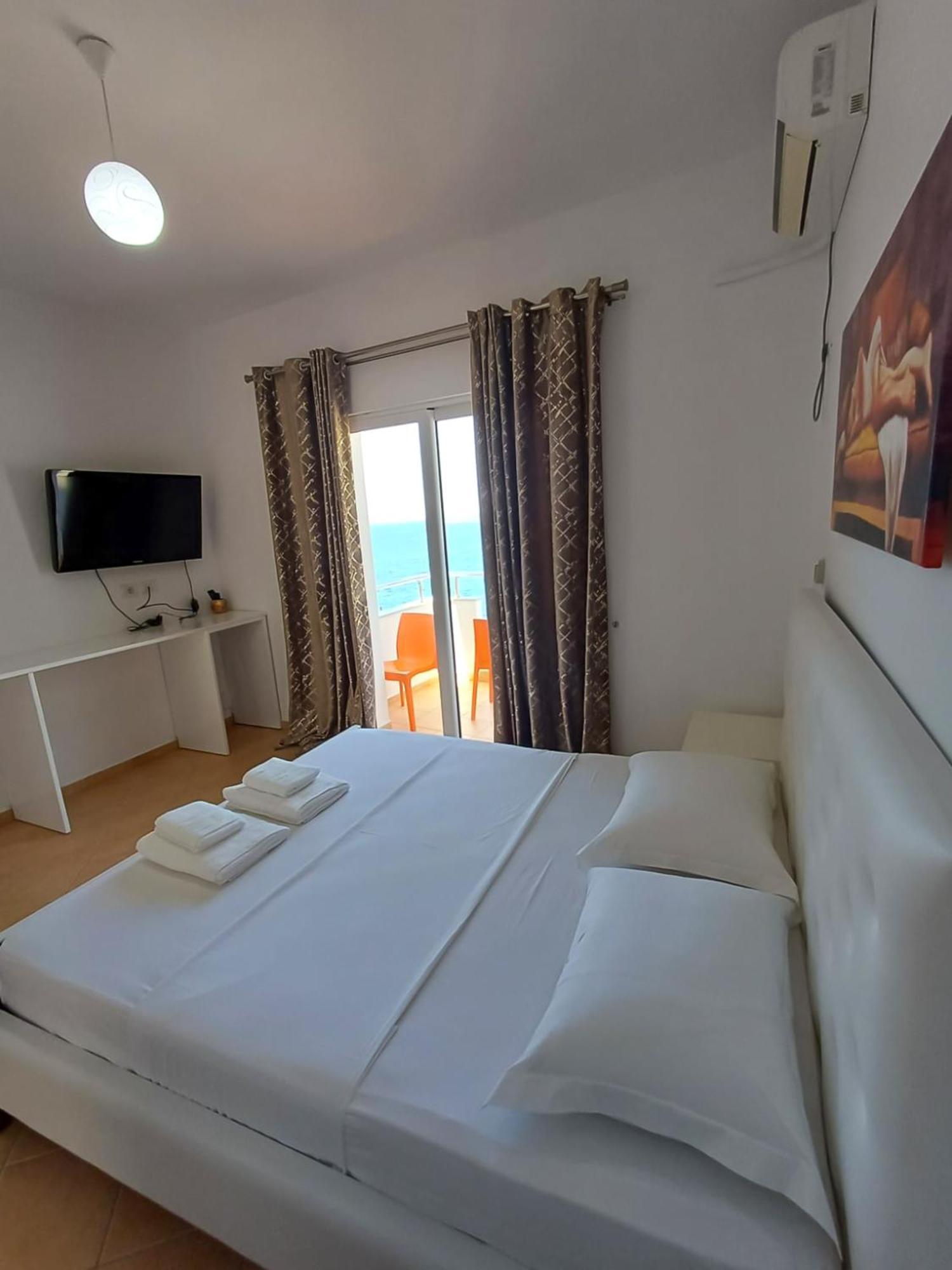 Hotel Sherifi Sarandë Buitenkant foto