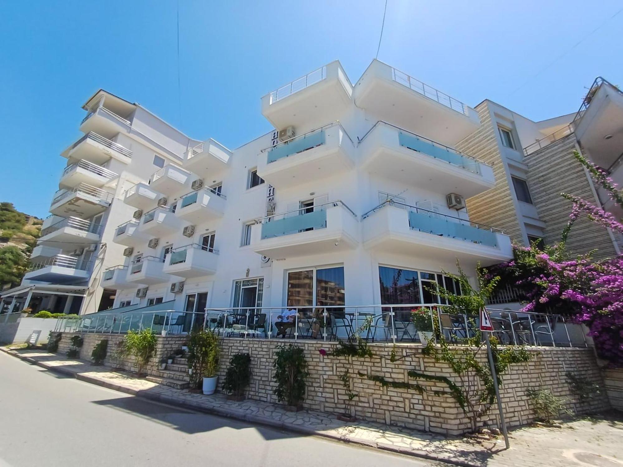 Hotel Sherifi Sarandë Buitenkant foto